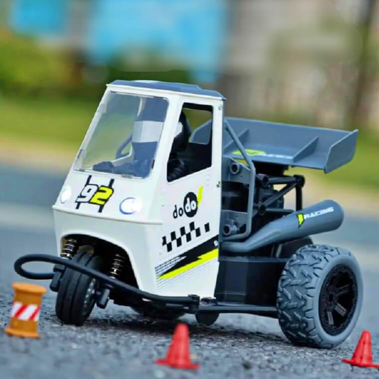 Three Wheeler 1/16 RC Car with Smoke Spray